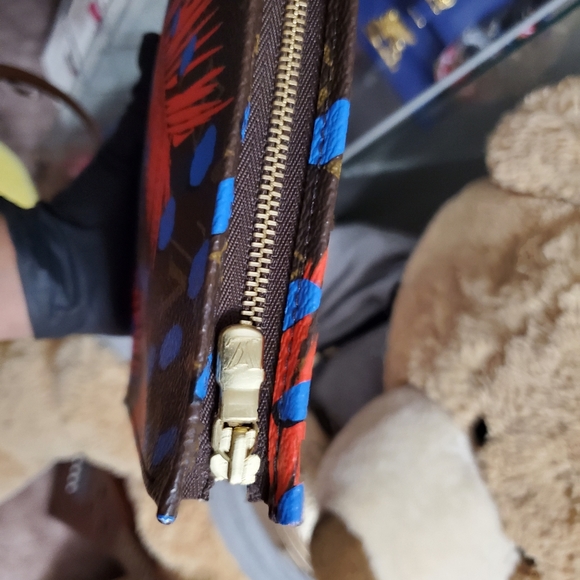 🎁SOLD🎁 Toiletry 26 Jungle edition - Picture 6 of 13